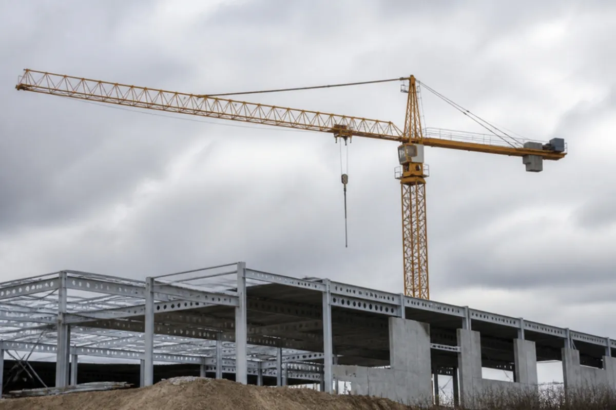 Erhvervsbyggeri og industri med egne maskiner